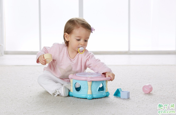 三個月以上的寶寶玩什么玩具好 寶寶三個月了適合玩哪些玩具3